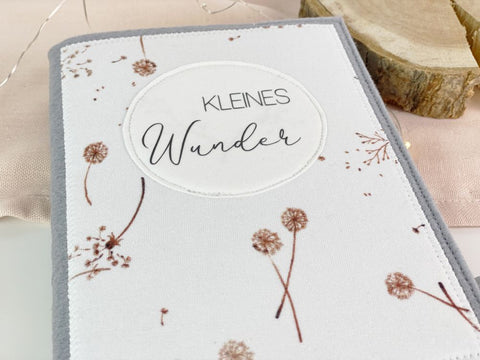 Mutterpasshülle ''KLEINES WUNDER'' personalisiert